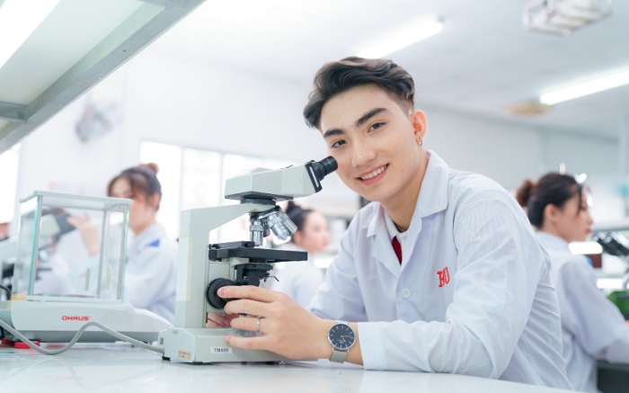 hoc-khoi-a-co-lam-bac-si-duoc-khong-1