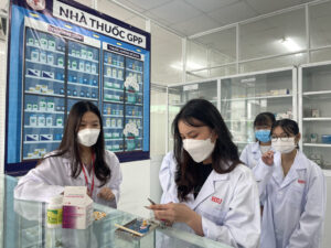 Cơ hội việc làm ngành Dược khối A1 ngày càng rộng mở với nhiều vị trí và tiềm năng phát triển ổn định